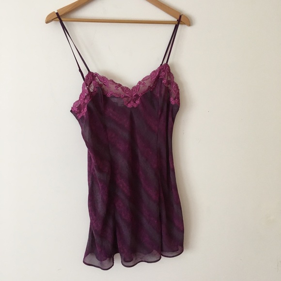 Victoria's Secret Other - Victoria’s Secret intimates slip
